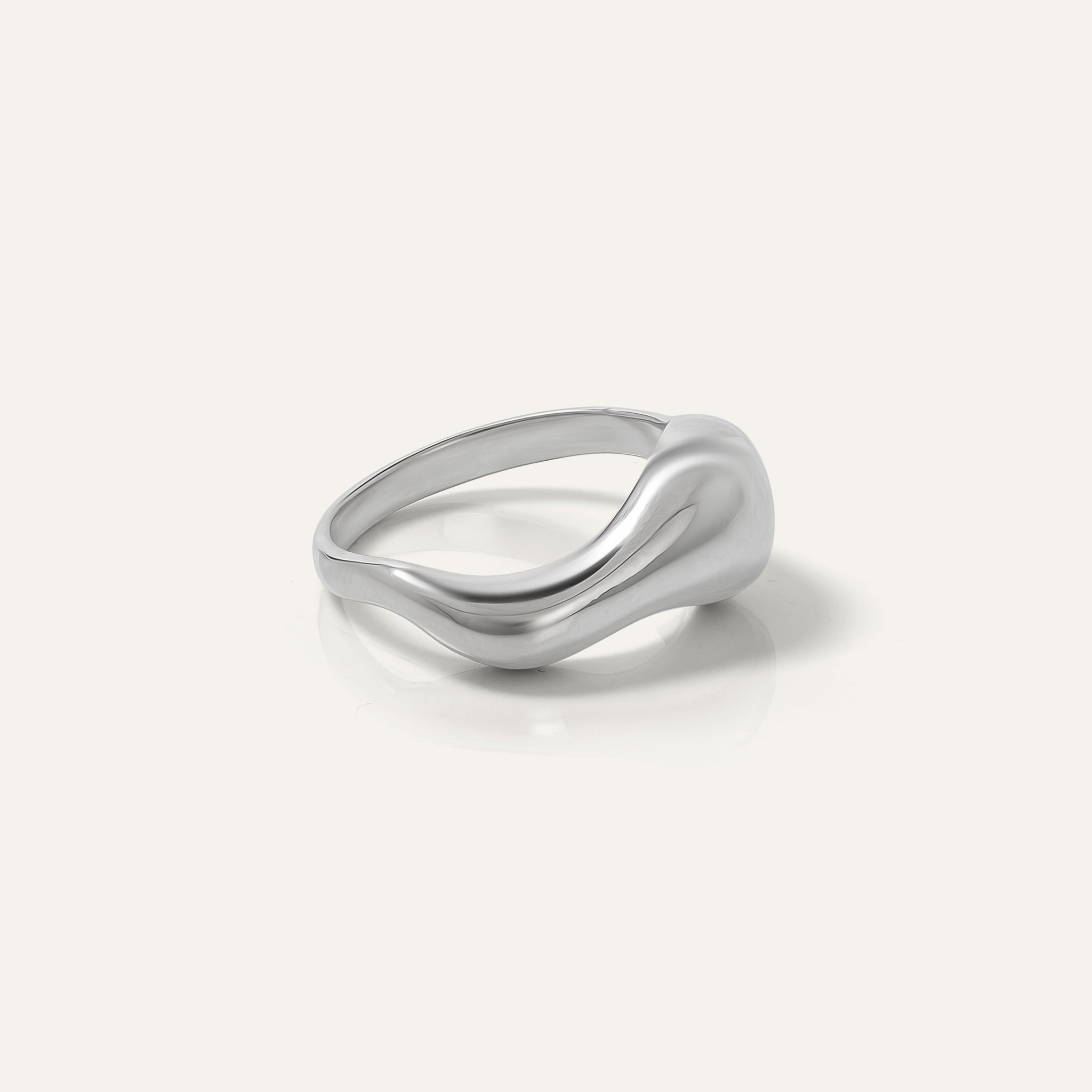 Hush Ring in Sterling Silver