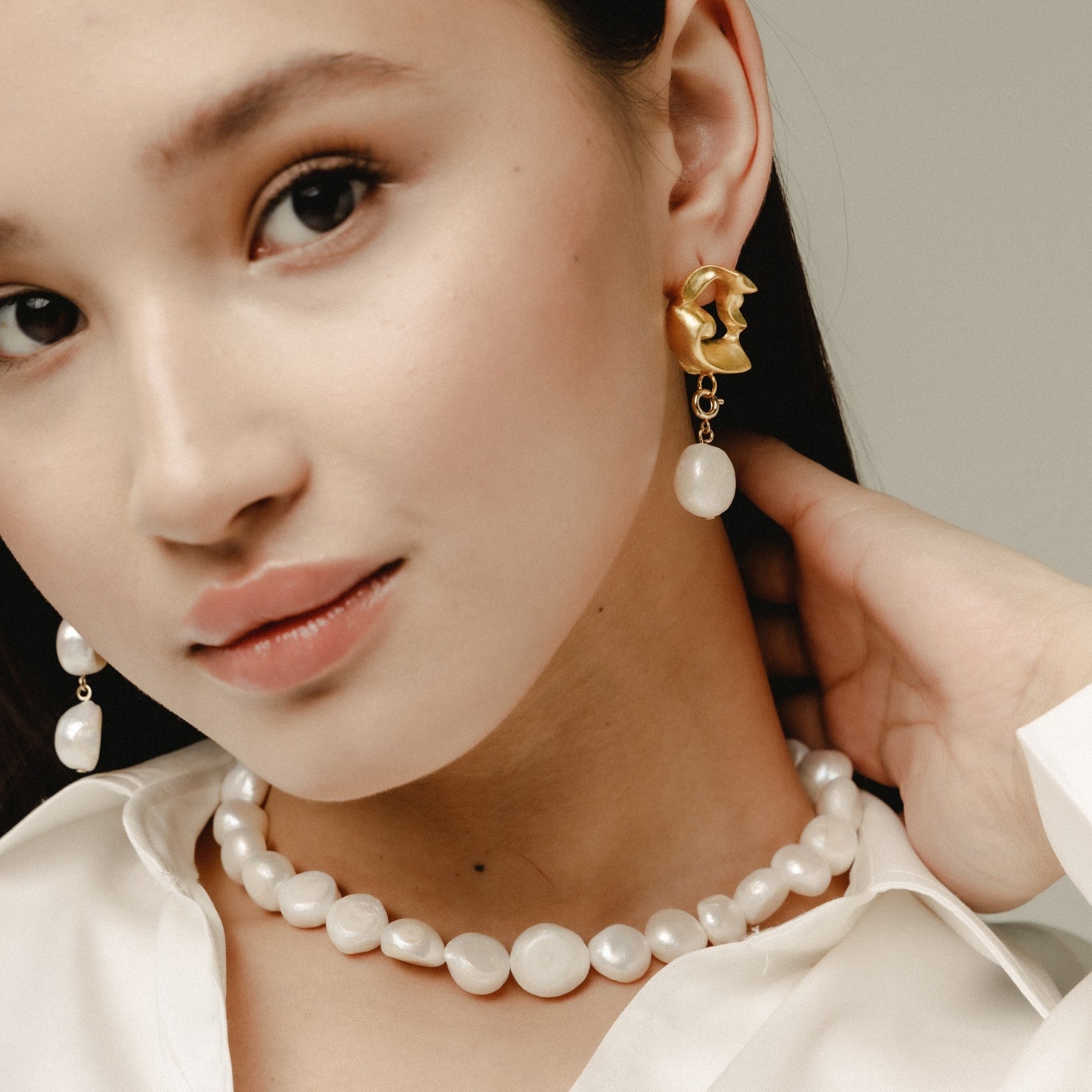 Sense of sight earrings