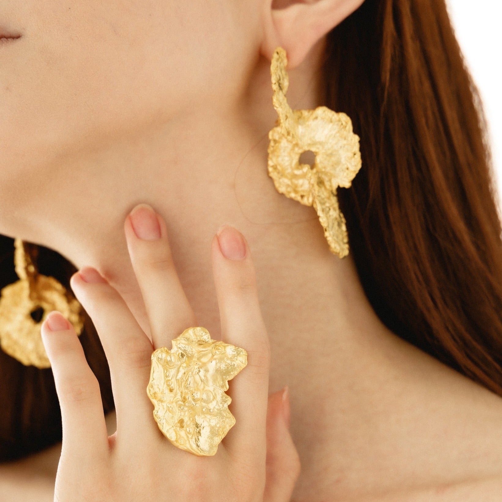 Curvilinear Archives 35R