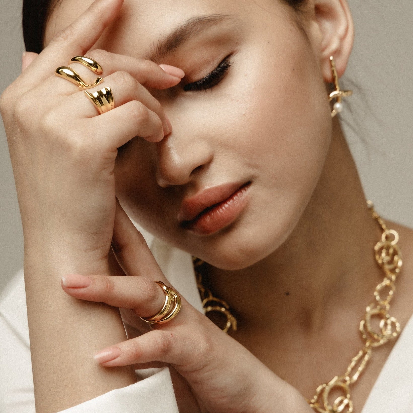 Infinity Necklace Plated in 14-18K Gold