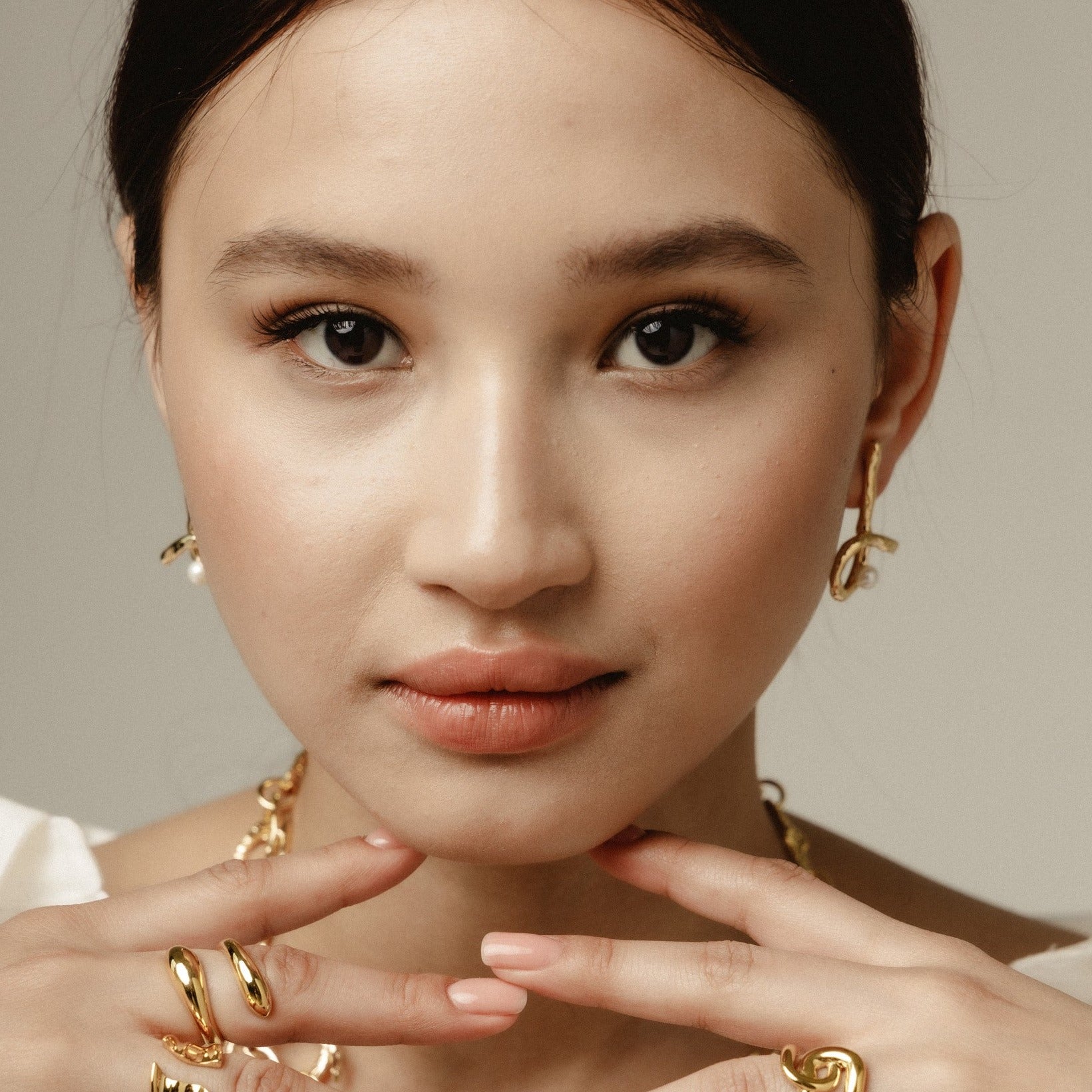 Glossy Curve Earring