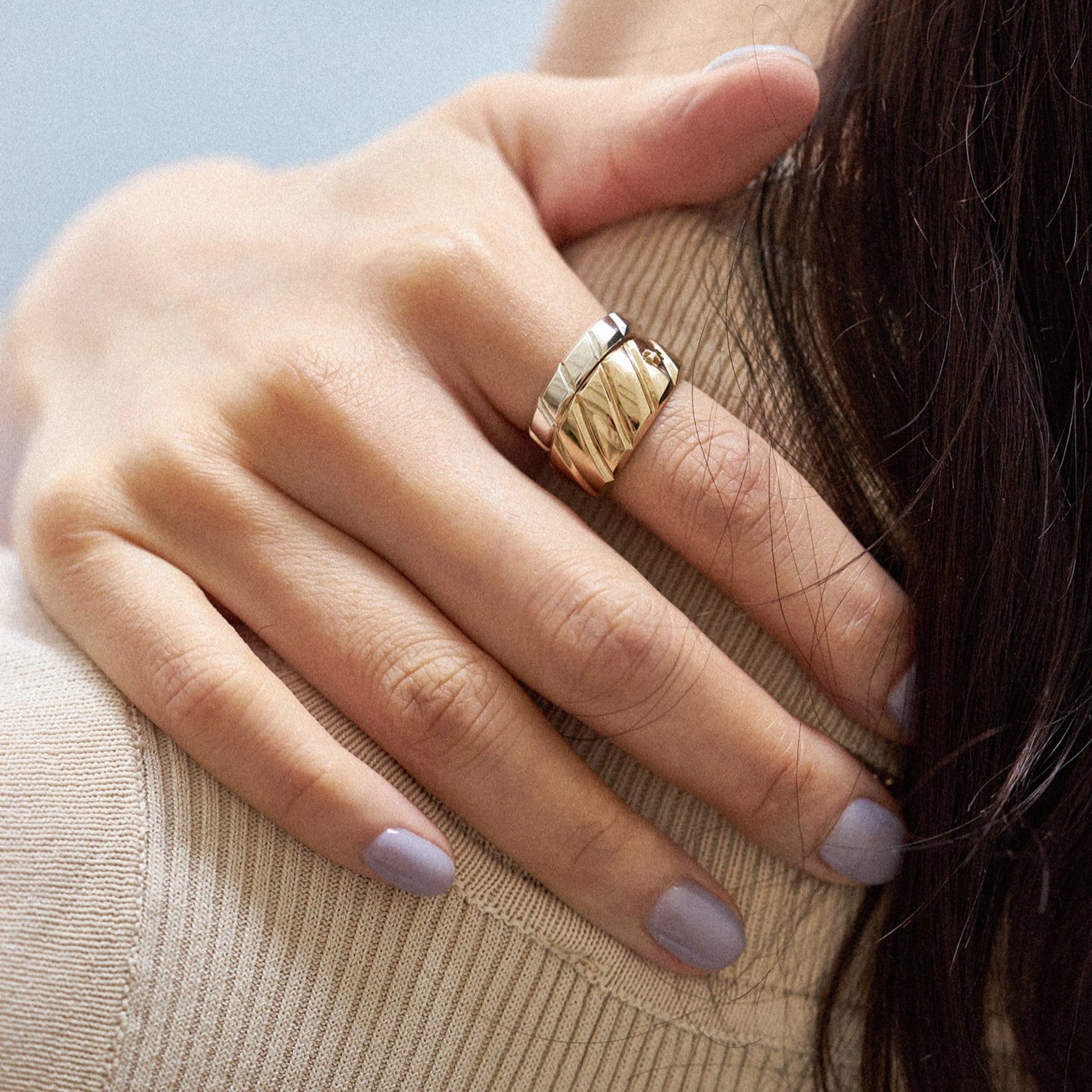 LUMIERE 1 GOLD STACKING RING